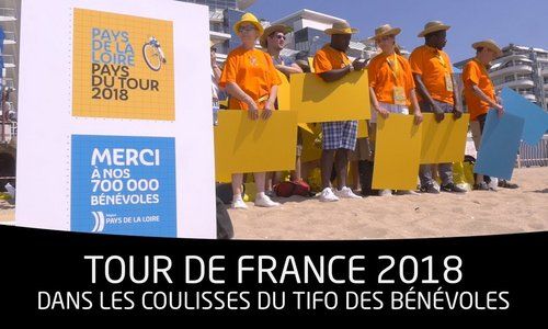 TDF 2018 : des bénévoles ligériens déploient un tifo à La Baule